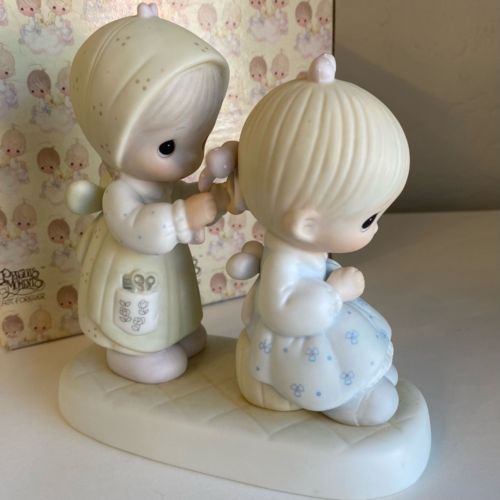 Vintage Precious Moments hairstylist, sister figurine, 1983, boxed